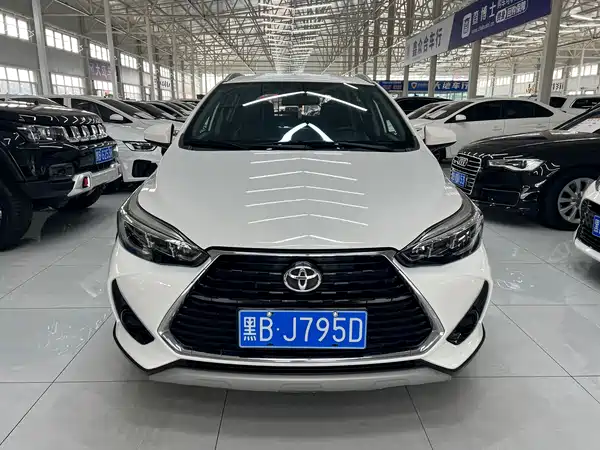 Toyota Yaris L 2023