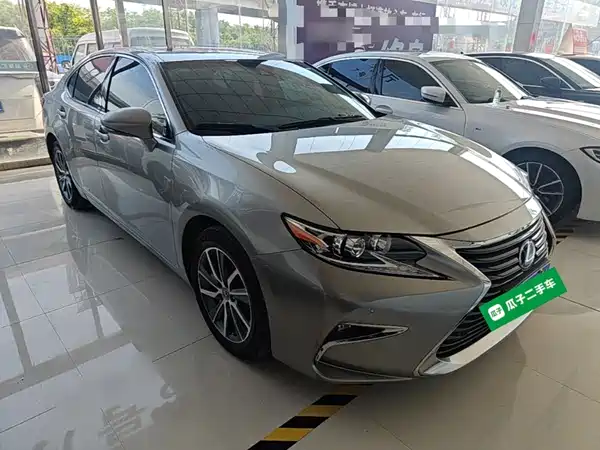 Lexus ES 2015