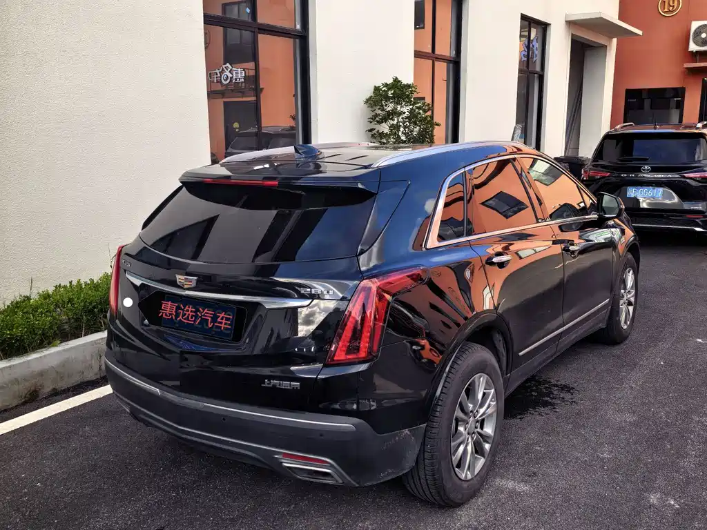 Cadillac XT5 2019 — фото 8