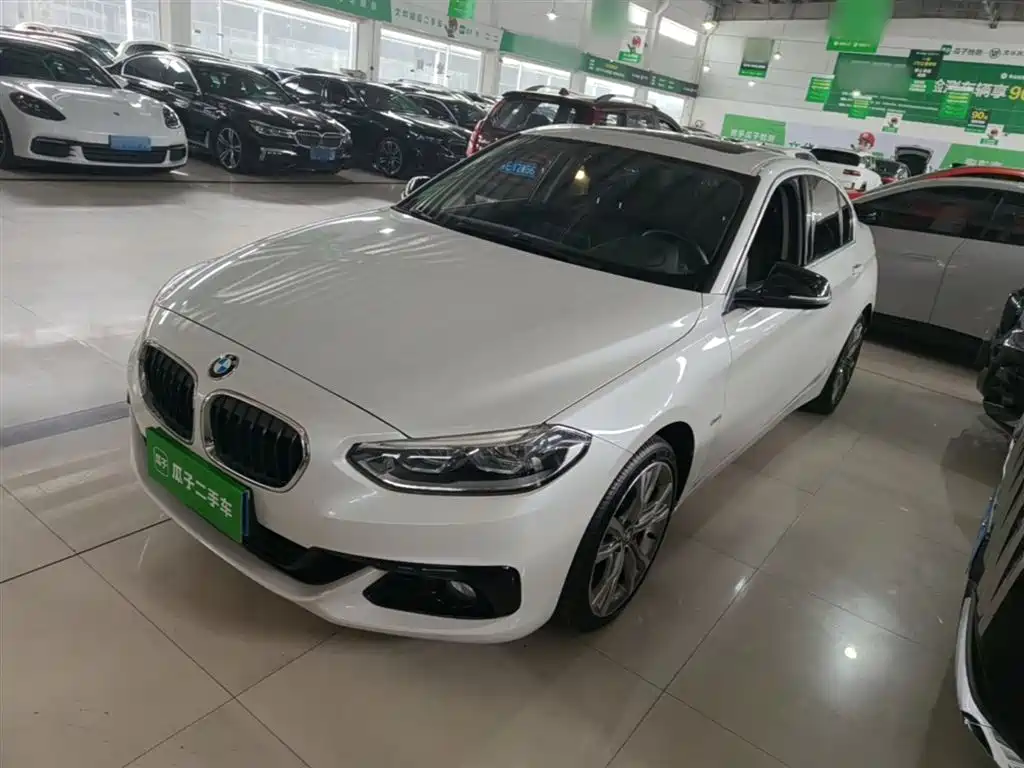BMW 1 Series 2018 — фото 1