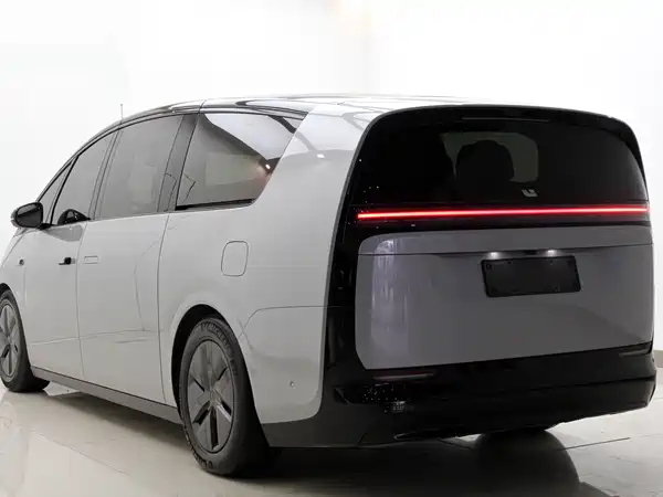 Li Auto MEGA 2024