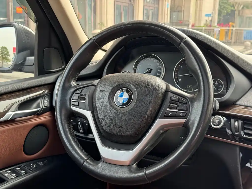 BMW X5 2014 — фото 18