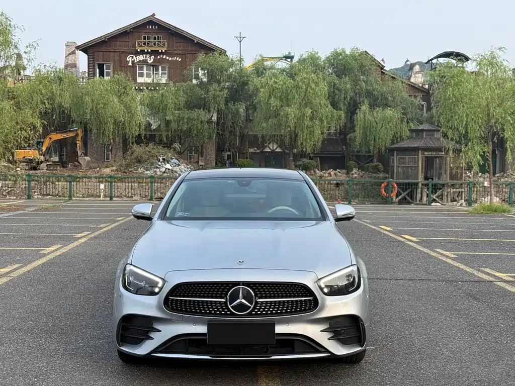 Mercedes-Benz E-Class 2022 — фото 3