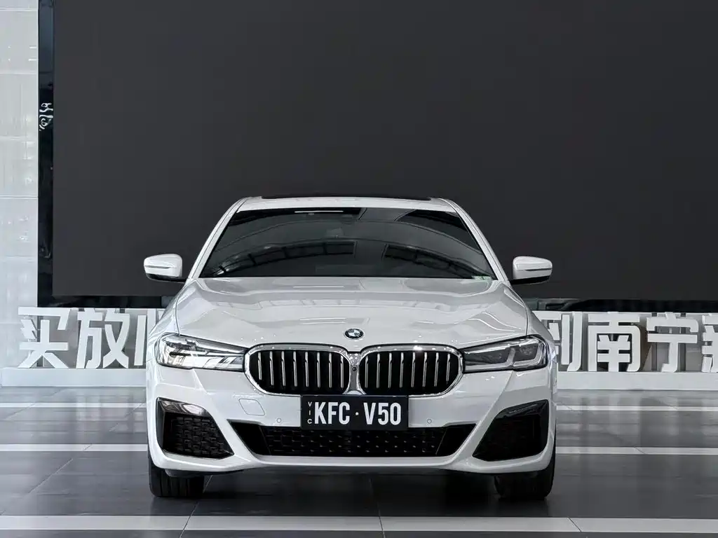 BMW 5 Series 2021 — фото 2