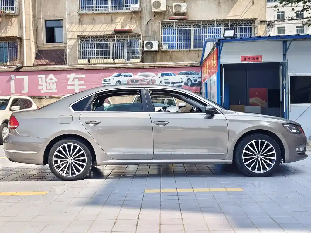 Volkswagen Passat 2014 — фото 4