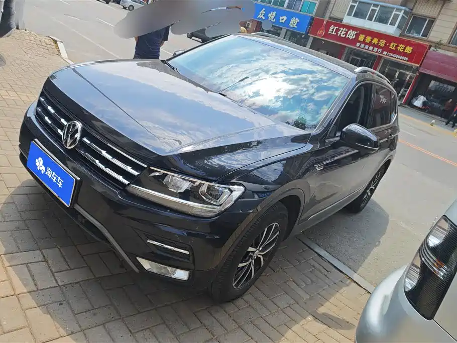 Volkswagen Tiguan L 2019 — фото 1