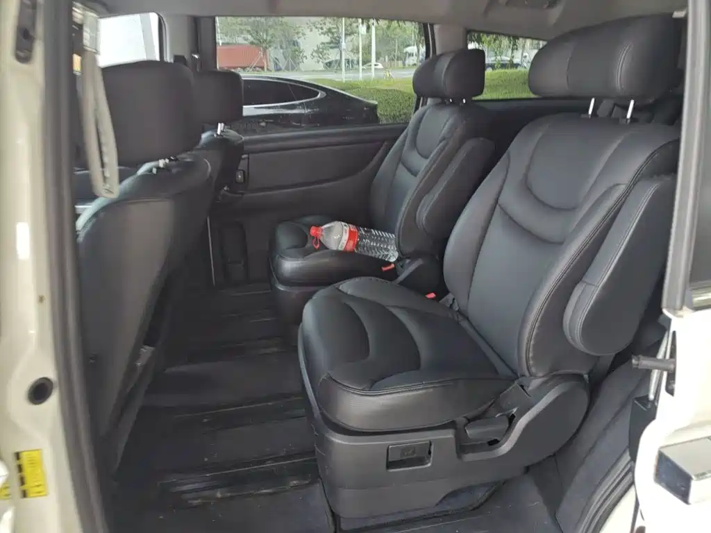 Luxgen Big 7 MPV 2017 — фото 14