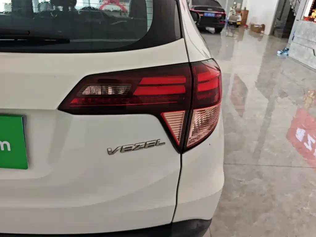 Honda Vezel 2018 — фото 8