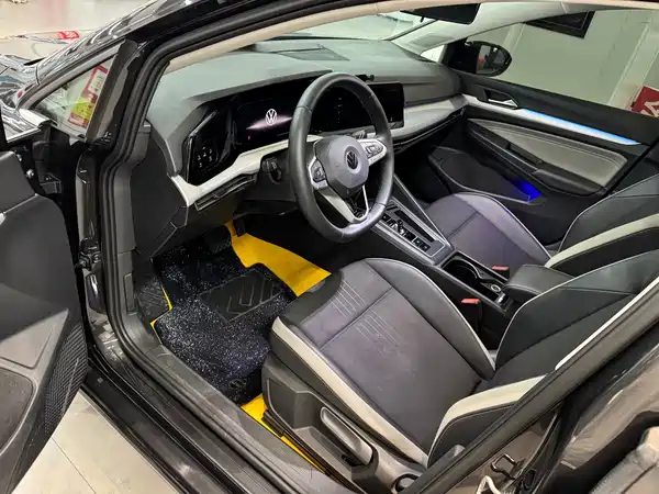 Volkswagen Golf 2022