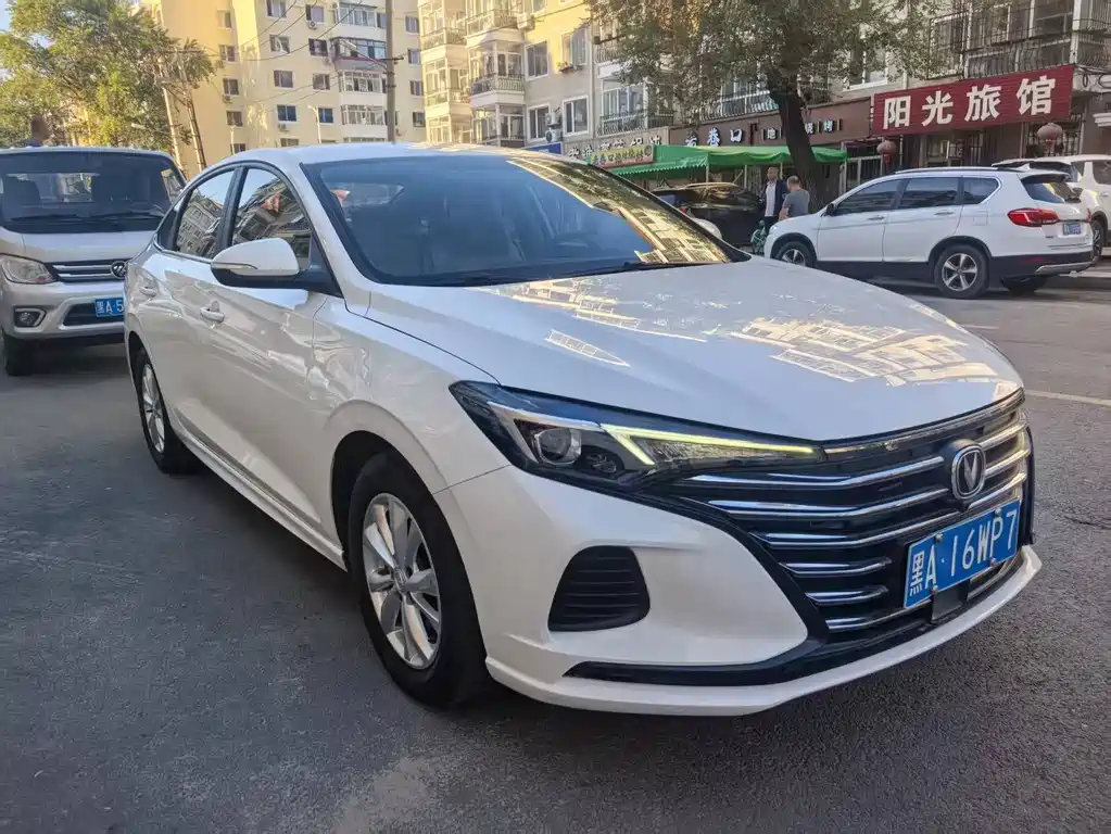 Changan Eado 2022 — фото 3