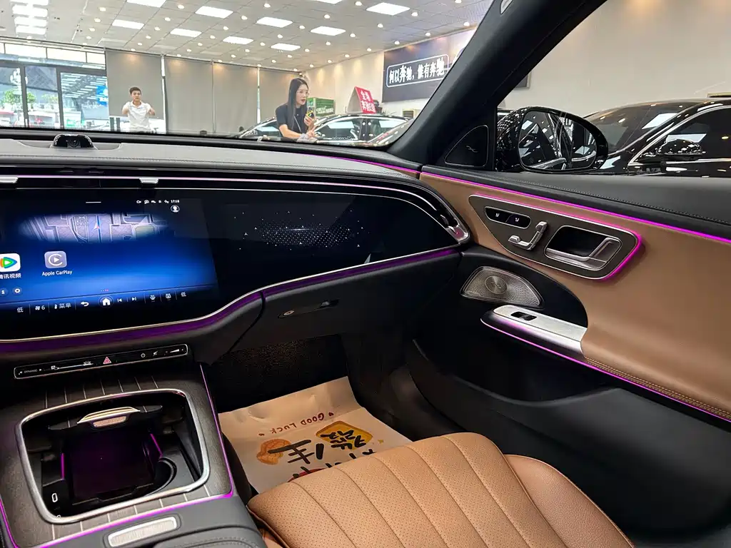 Mercedes-Benz E-Class 2025 — фото 15