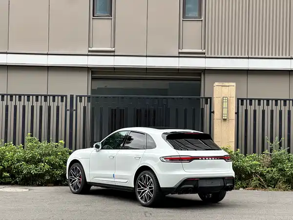 Porsche Macan 2022