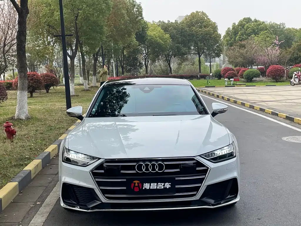 Audi A7 2023 — фото 2