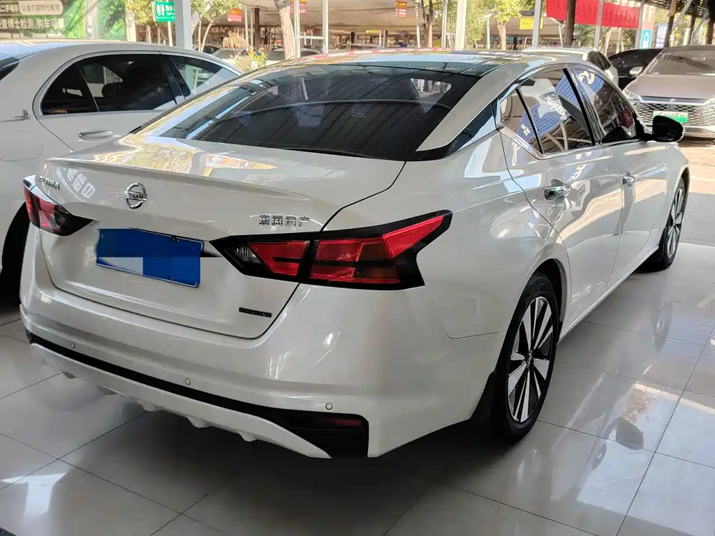 Nissan Teana 2022 — фото 14