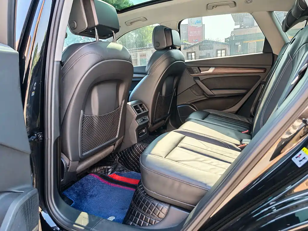 Audi Q5L 2023 — фото 5