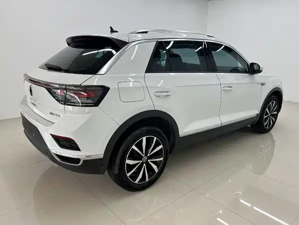 Volkswagen T-Roc 2024