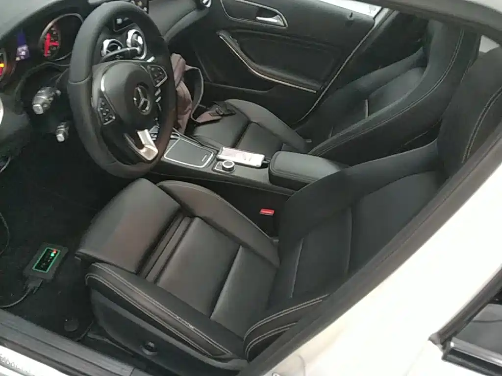Mercedes-Benz GLA 2017 — фото 15
