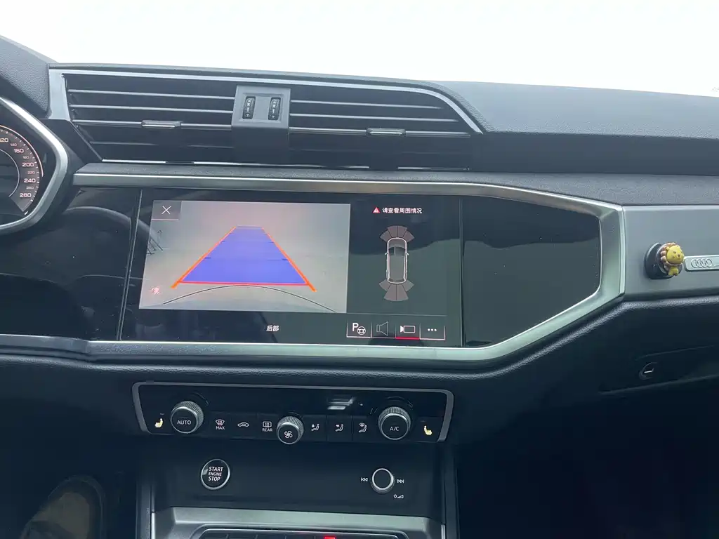 Audi Q3 2022 — фото 10