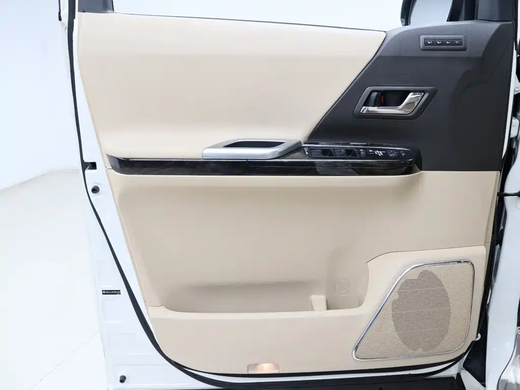 Toyota Alphard 2015 — фото 11