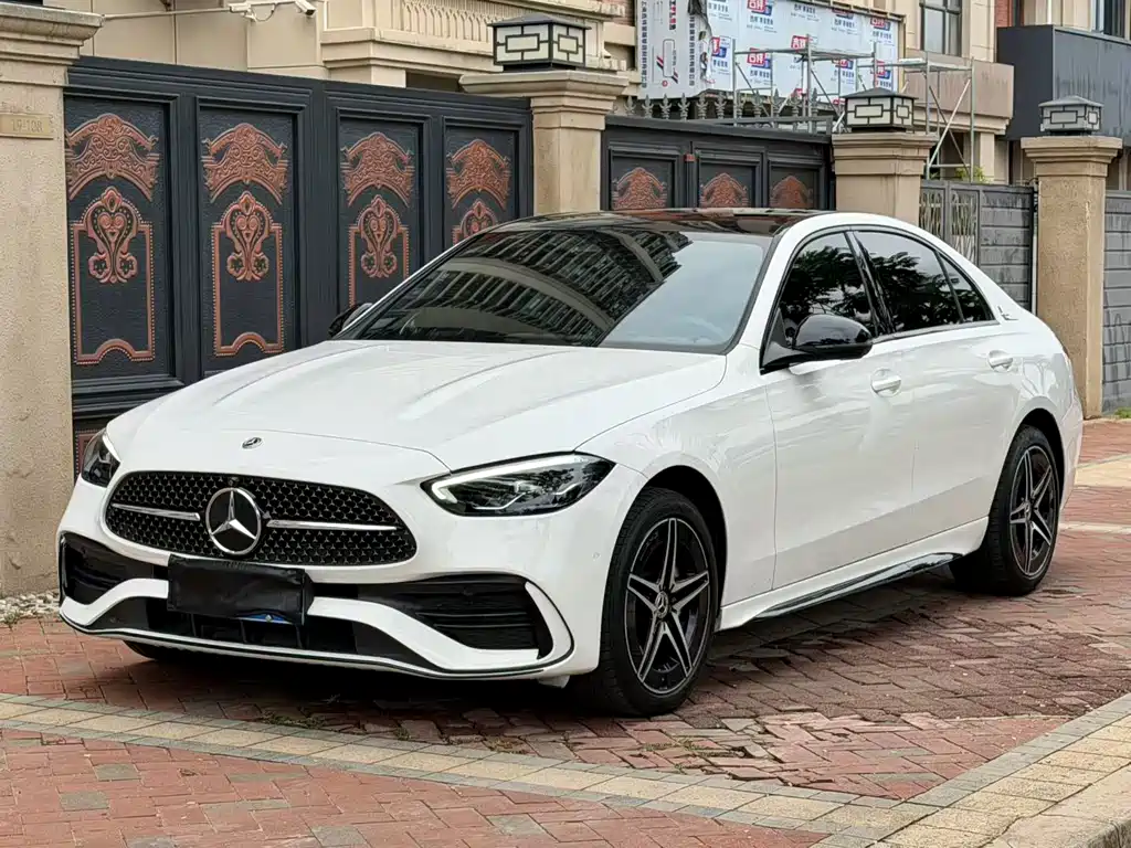 Mercedes-Benz C-Class 2024 — фото 1