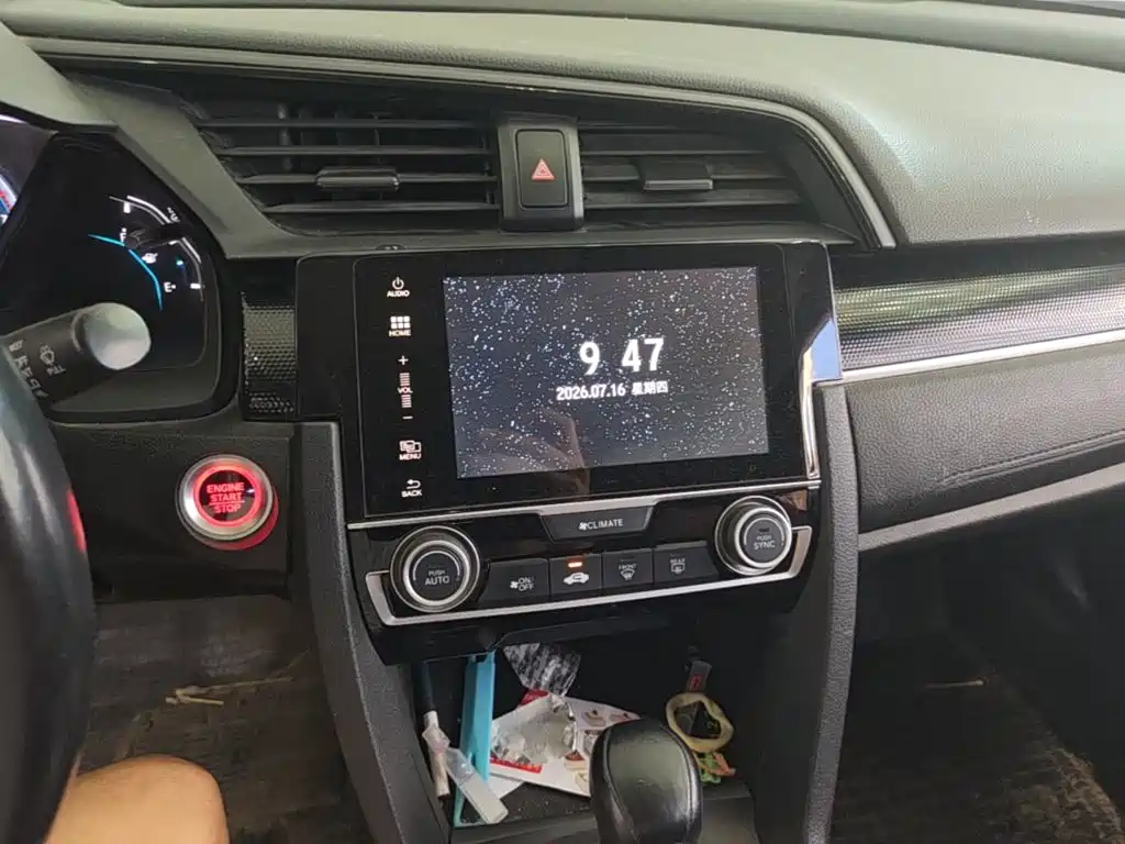 Honda Civic 2019 — фото 13