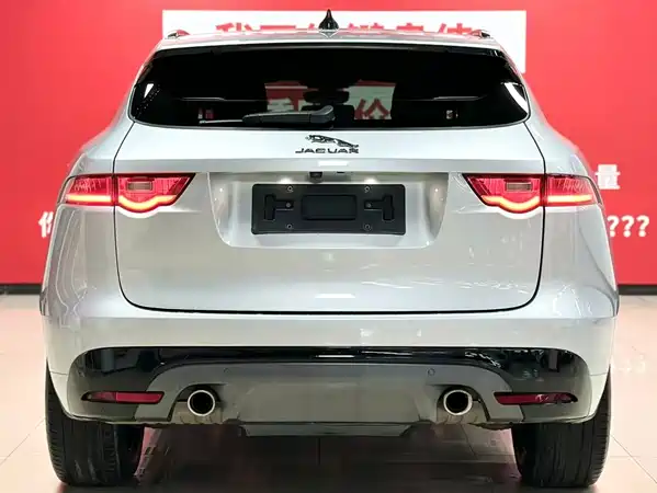 Jaguar F-PACE 2021