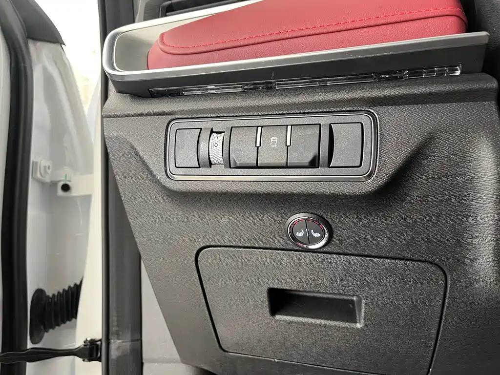 Jetour X70 PLUS 2024 — фото 16