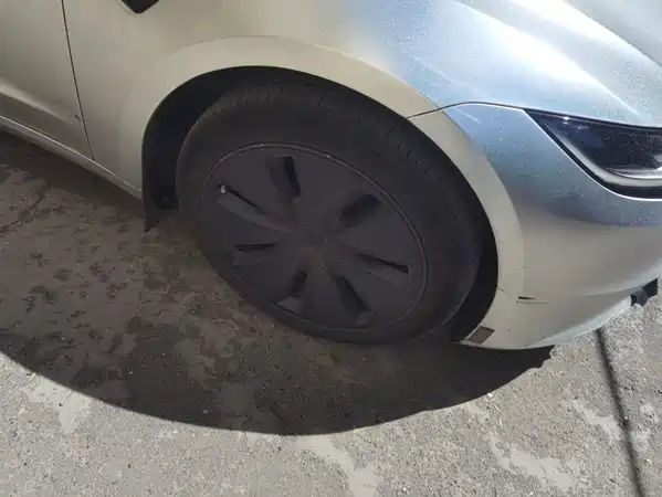 Tesla Model 3 2024