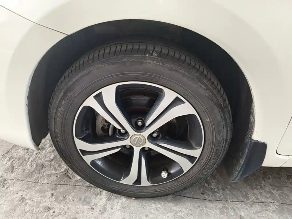 Nissan Tiida 2019 — фото 23