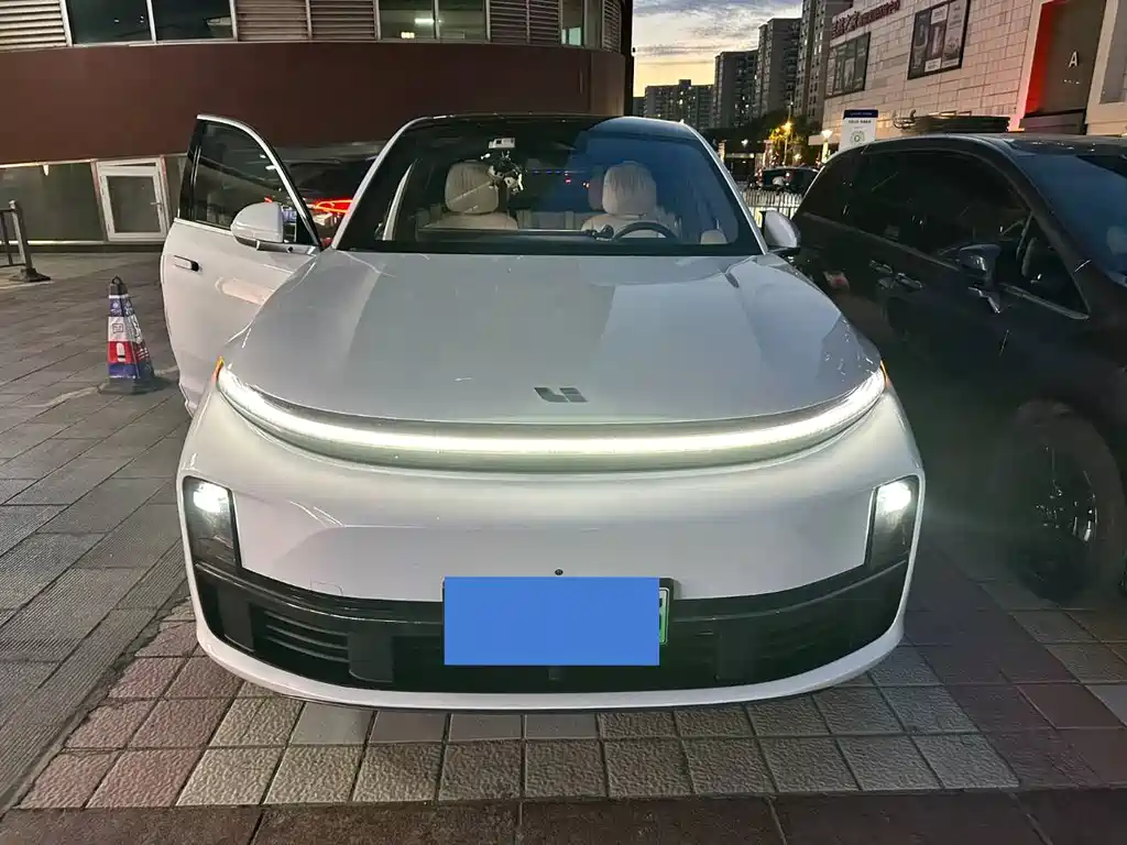 Li Auto Li L7 2023
