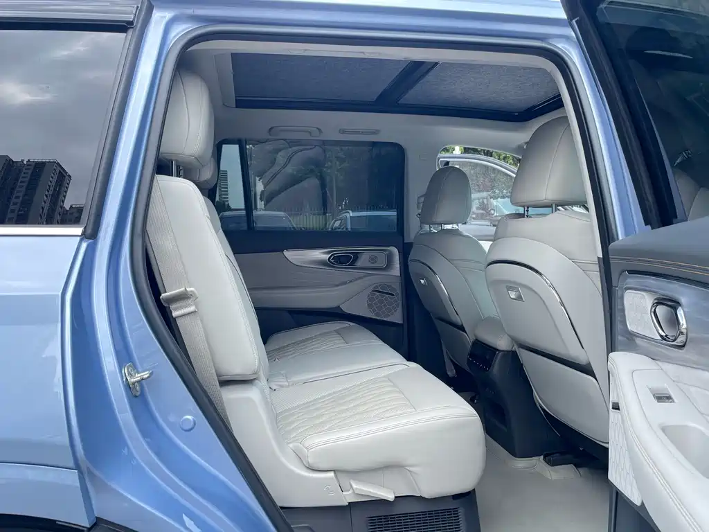 GAC Motor Trumpchi GS8 2022 — фото 14