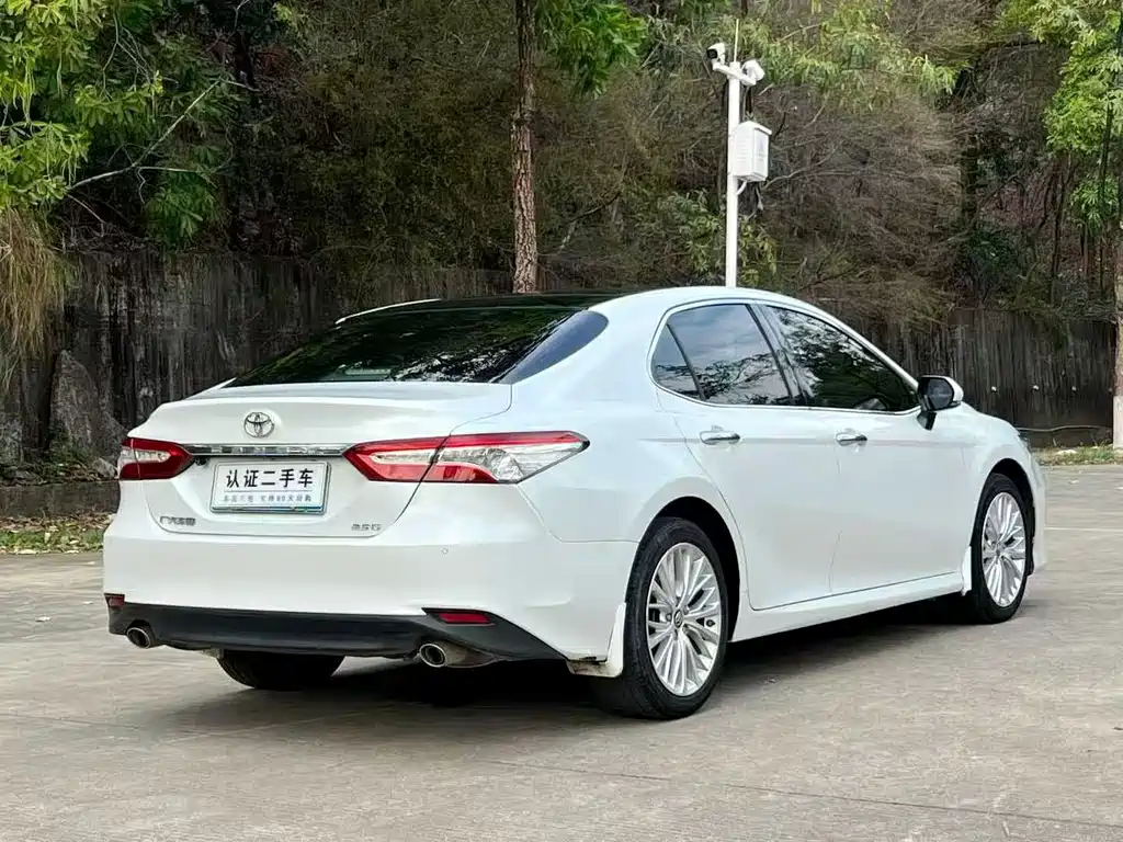 Toyota Camry 2020 — фото 9