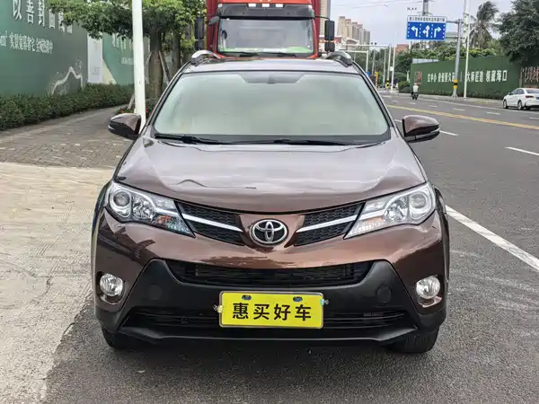 Toyota RAV4 2015