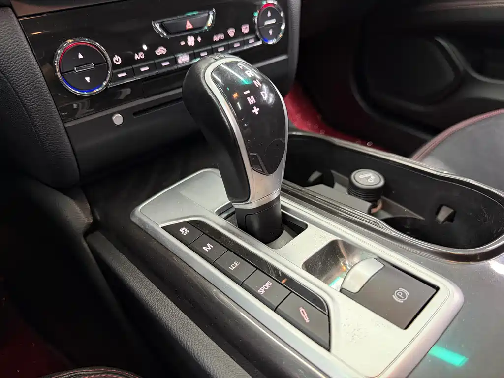 Maserati Ghibli 2016 — фото 18