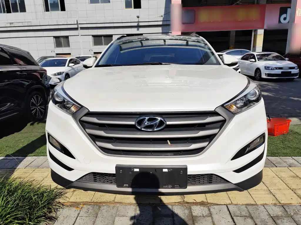 Hyundai Tucson 2016 — фото 10