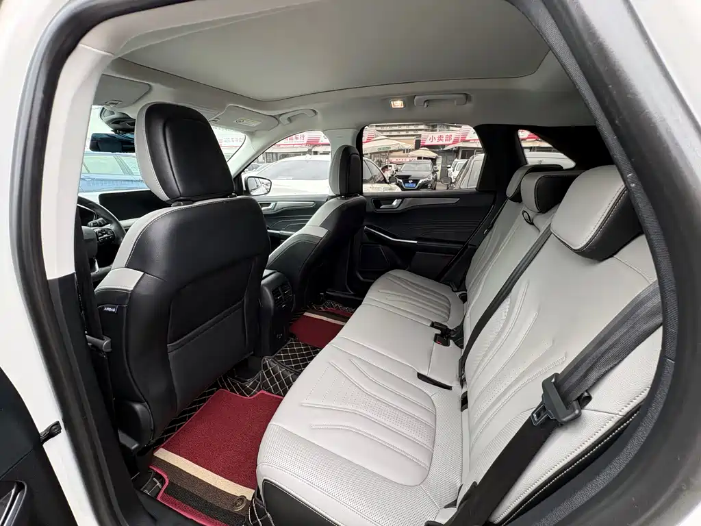 Ford Escape 2020 — фото 10