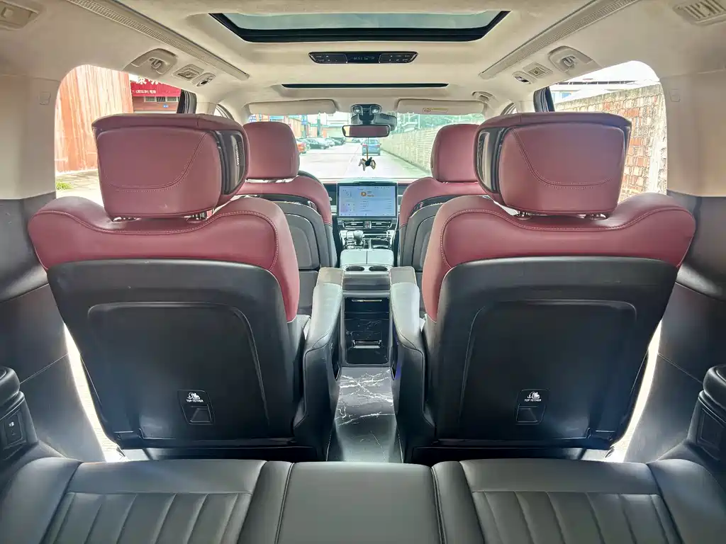 GAC Motor Trumpchi E9 2025 — фото 15