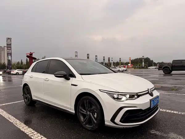 Volkswagen Golf 2023