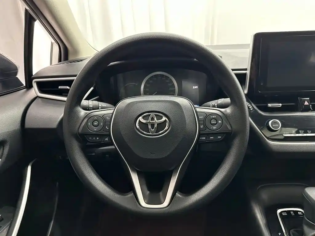Toyota Corolla 2022 — фото 8