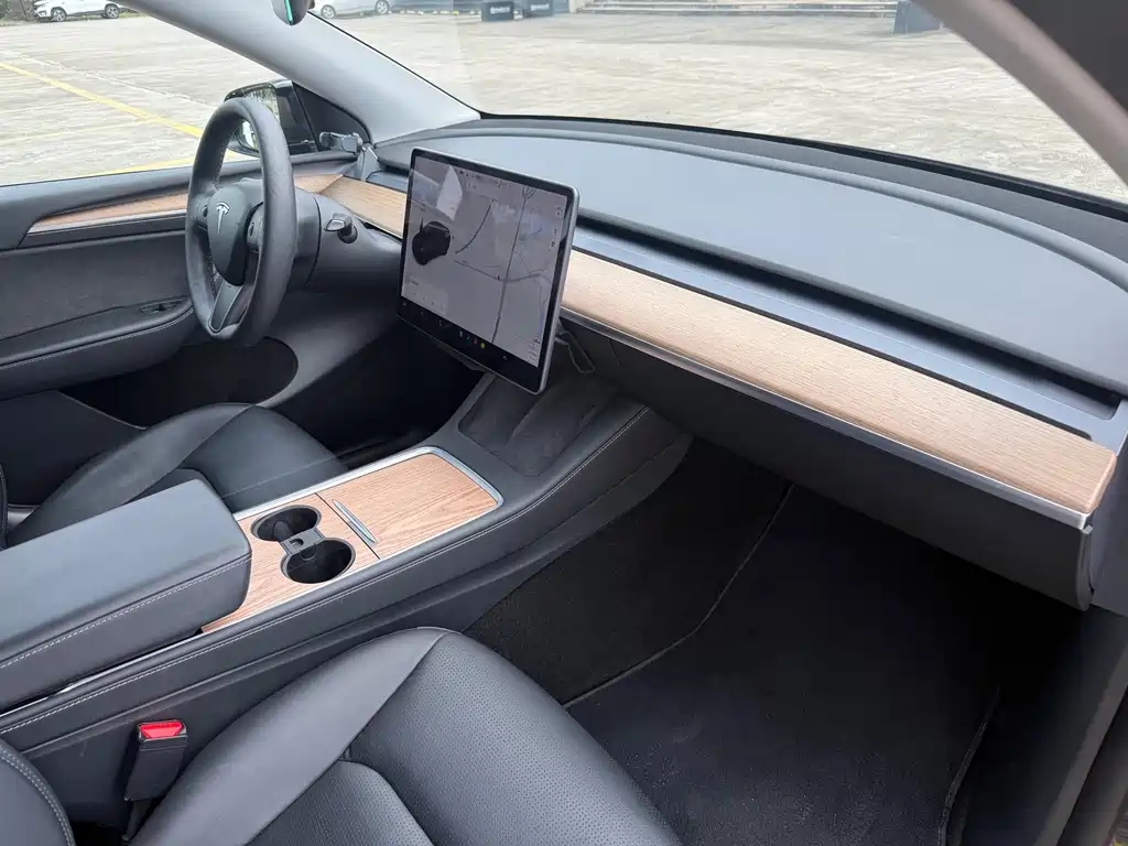 Tesla Model Y 2021 — фото 18