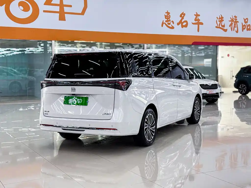 Buick GL8 New Energy 2025 — фото 26