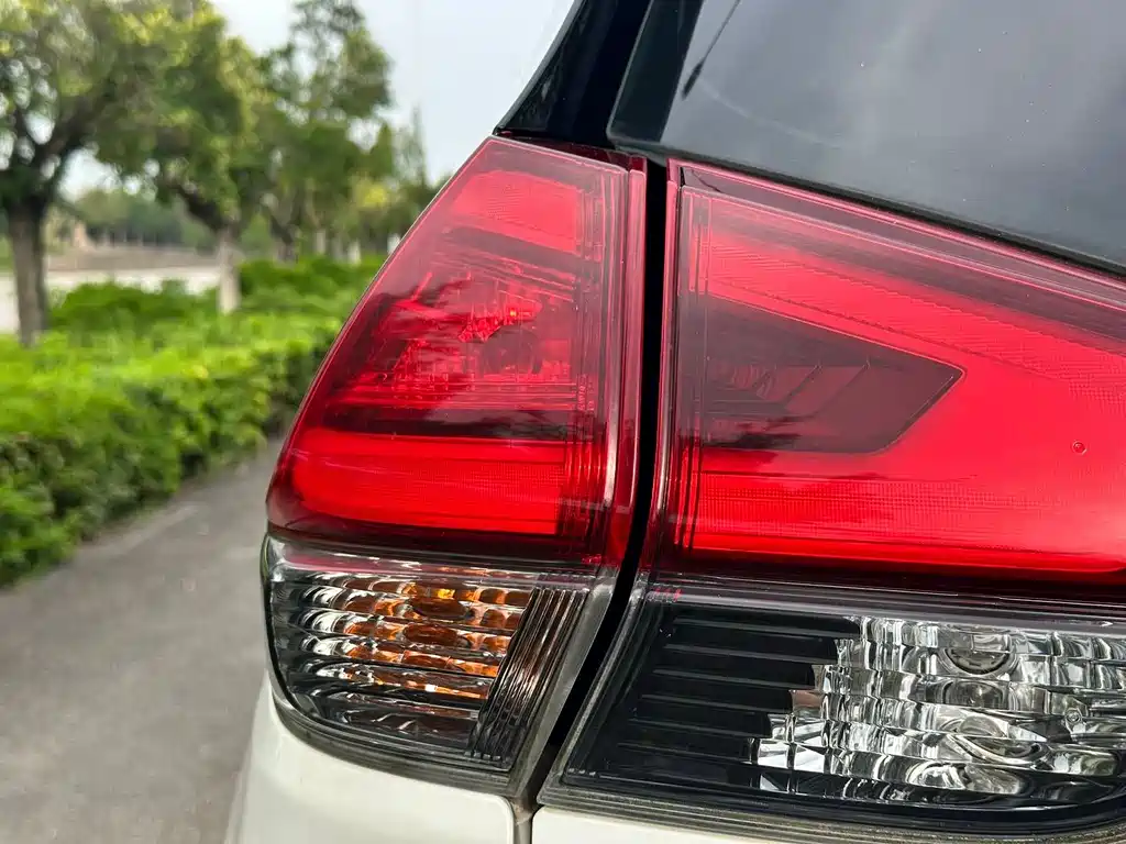 Nissan X-Trail 2019 — фото 10