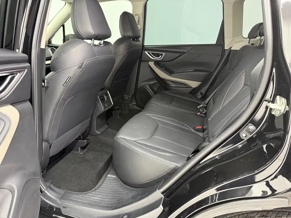 Subaru Forester 2022 — фото 20