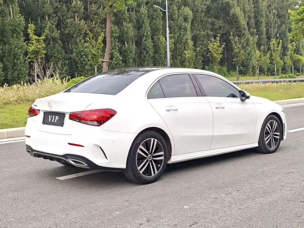 Mercedes-Benz A-Class 2019 — фото 5