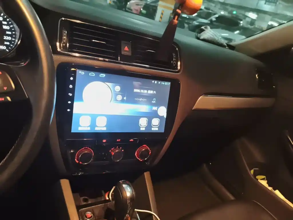 Volkswagen Sagitar 2019