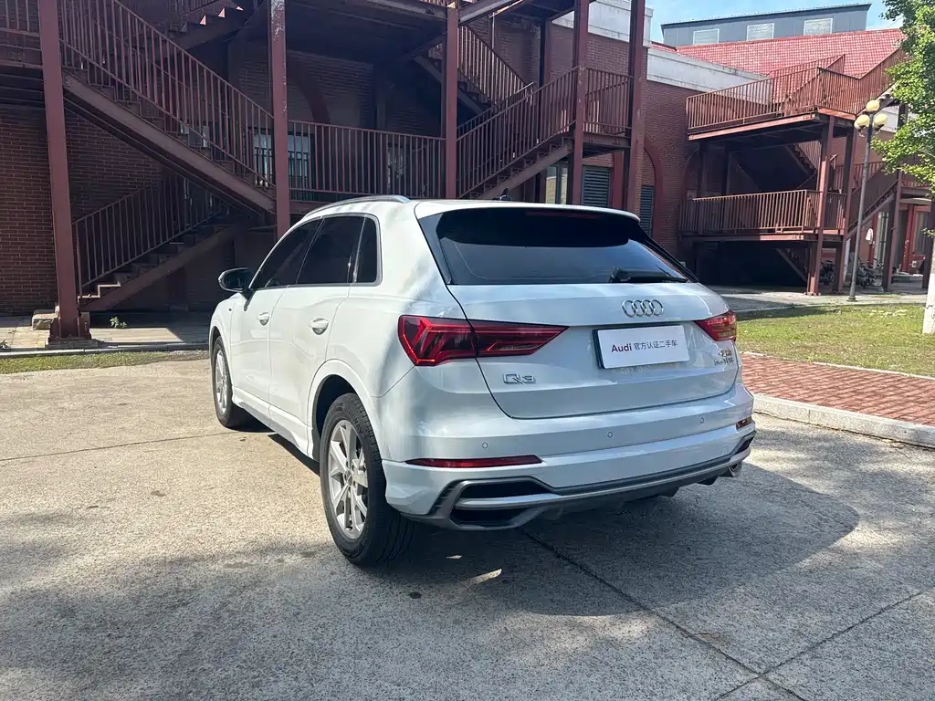 Audi Q3 2019 — фото 4
