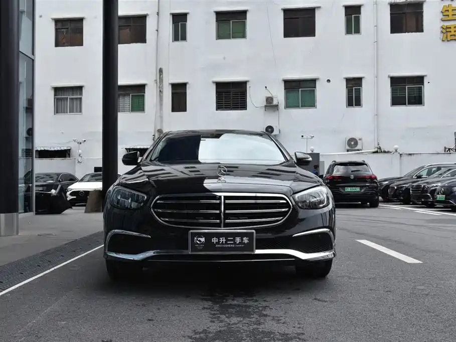 Mercedes-Benz E-Class 2023 — фото 2