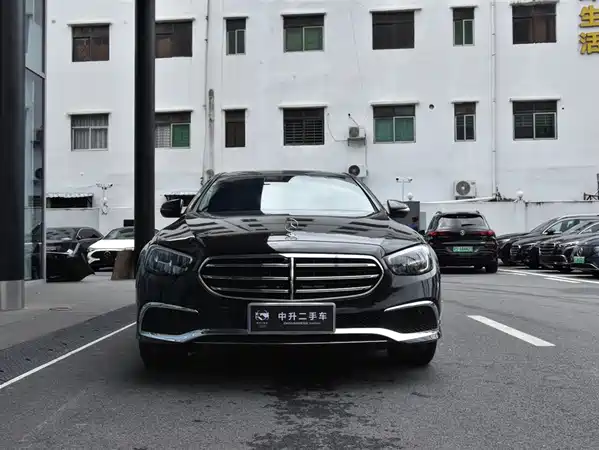 Mercedes-Benz E-Class 2023
