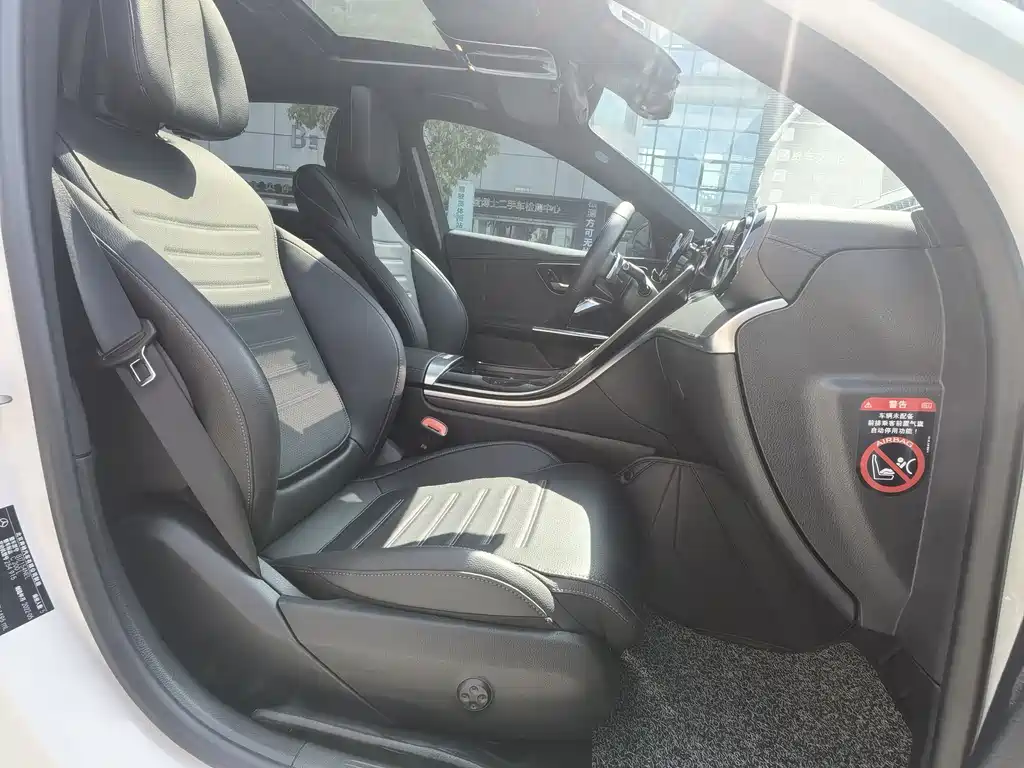 Mercedes-Benz C-Class 2022 — фото 10