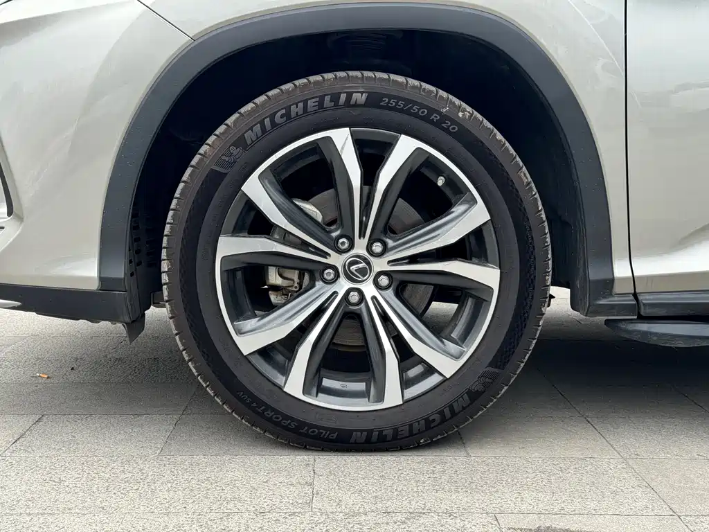 Lexus RX 2022 — фото 10